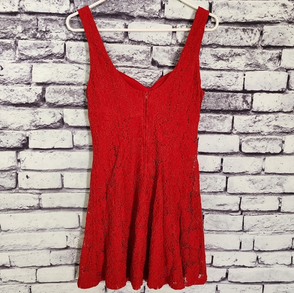 Red Lace Sweetheart Skater Cocktail Dress - S - Picture 4 of 5